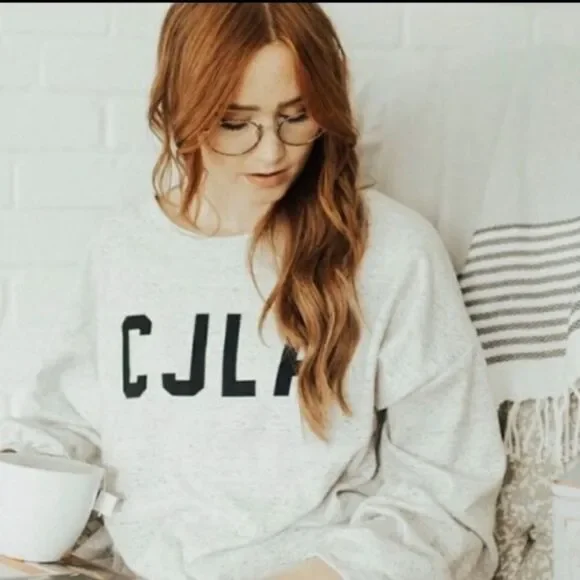 CJLA Heather Grey Pullover Sweatshirt Oversized
Size S - Picture 10 of 10